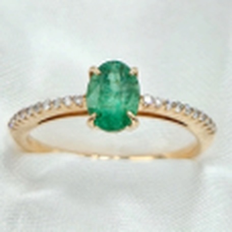 Anel Esmeralda Oval e 20 Brilhantes